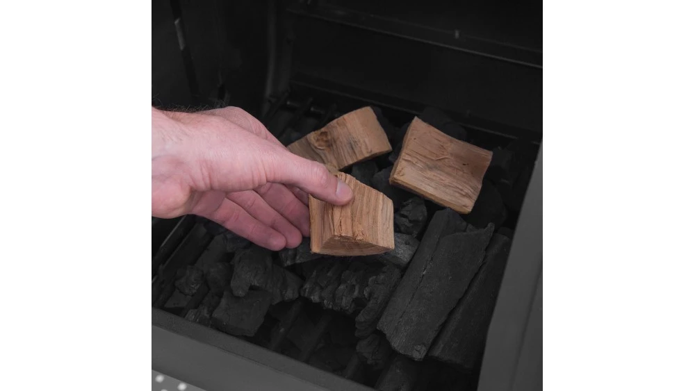 Broil King Smoke 500 Offset Smoker 6 Broil King Smoke 500 Offset Smoker - Image 4